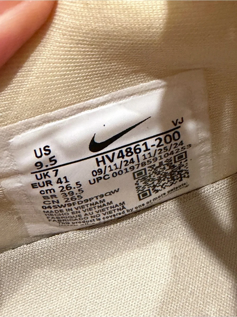 Size 9.5 - Nike Air Max DN Light Khaki Womens HV4861-200 NWOT